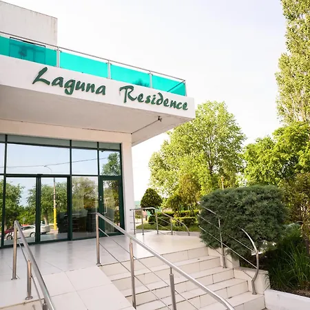 Laguna 3*